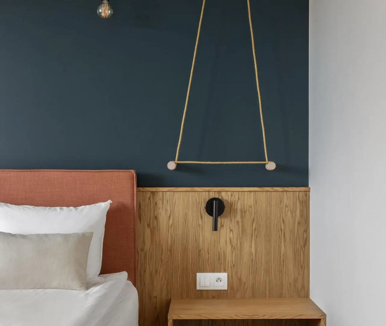 Solidarnosc Three Bedrooms & Garden Apartment グダニスク