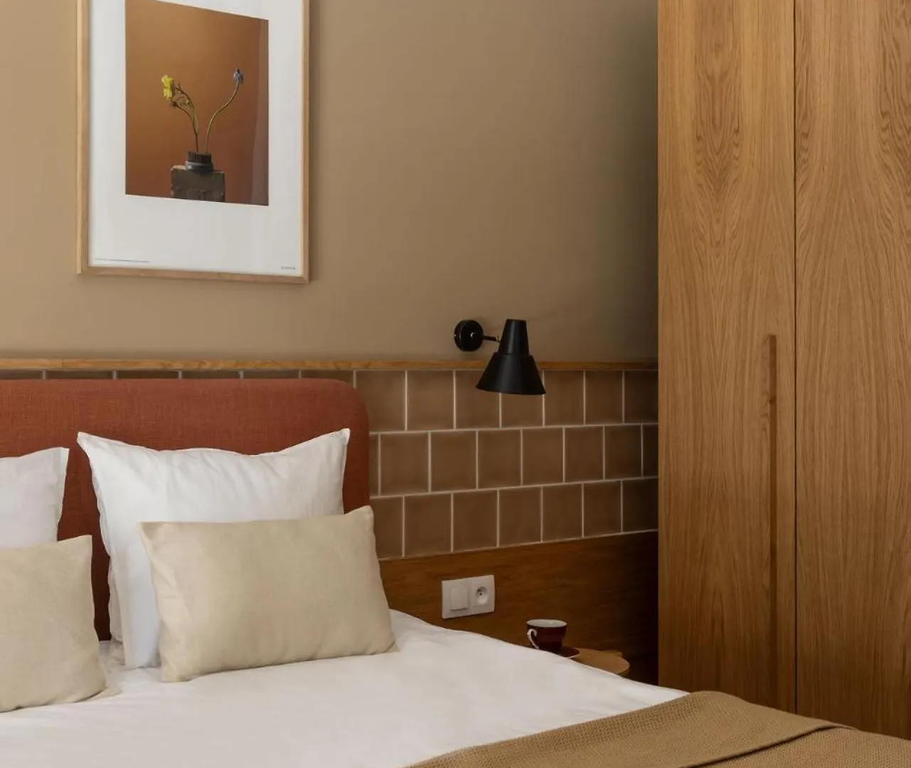 Solidarnosc Three Bedrooms & Garden Apartment グダニスク