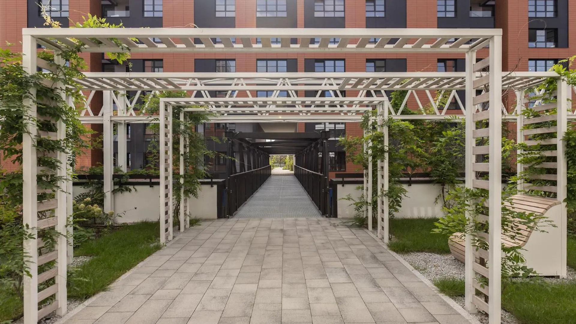 Solidarnosc Three Bedrooms & Garden Apartment Gdańsk Polónia