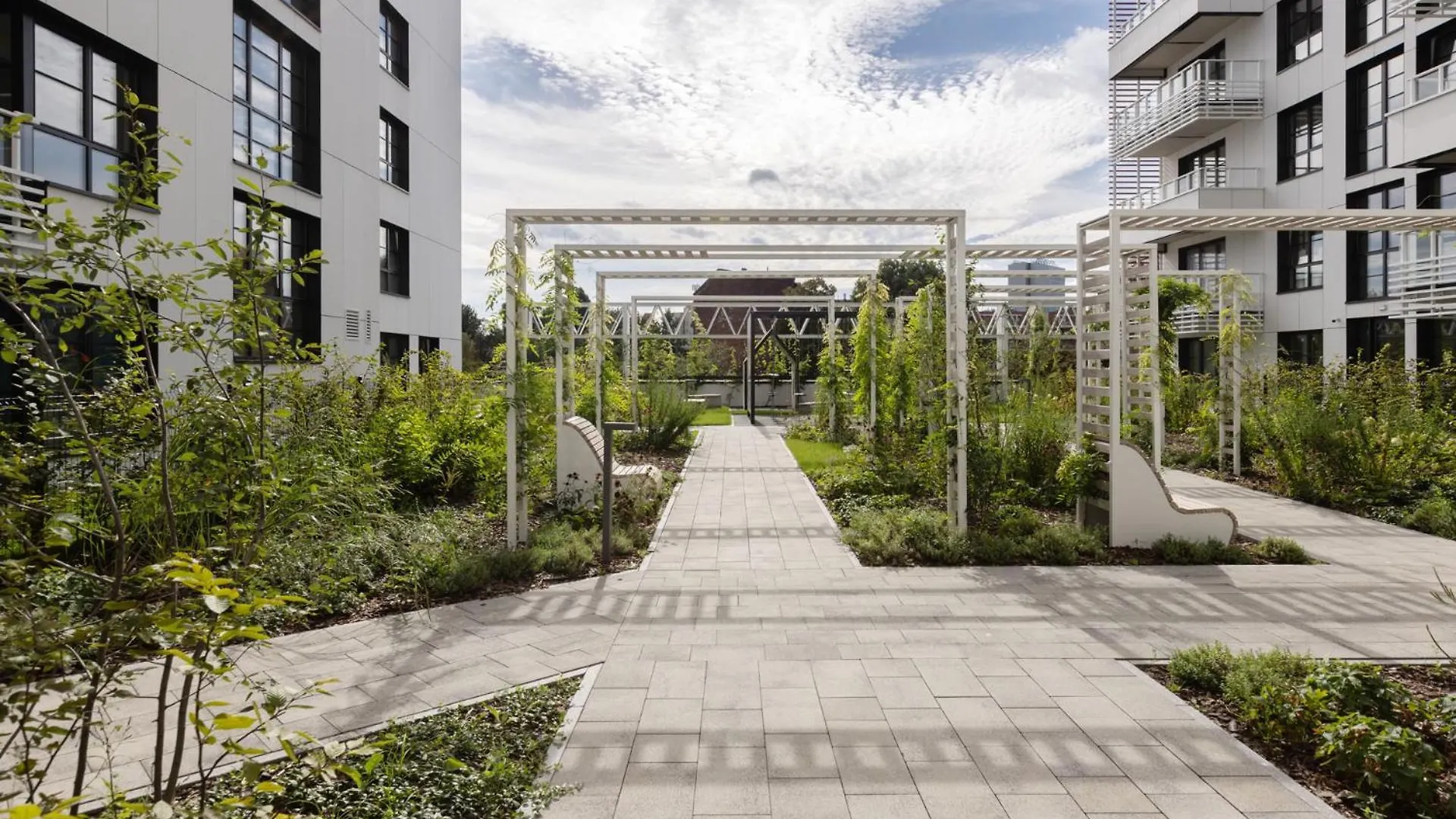 Solidarnosc Three Bedrooms & Garden Apartment Gdańsk Polónia