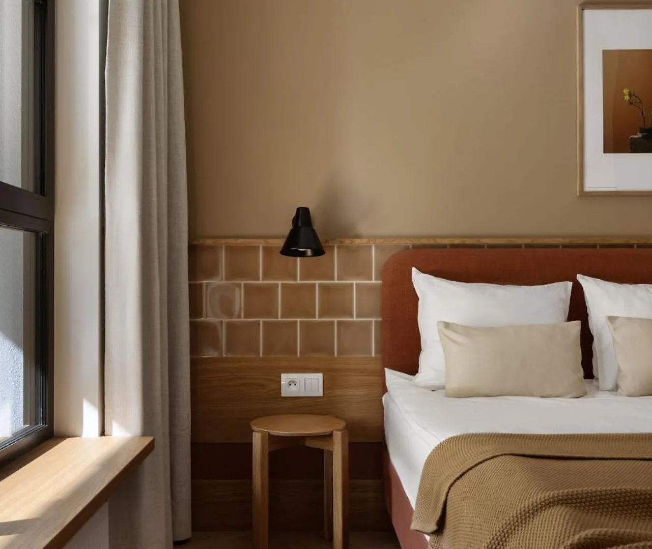 Solidarnosc Three Bedrooms & Garden Apartment Gdańsk